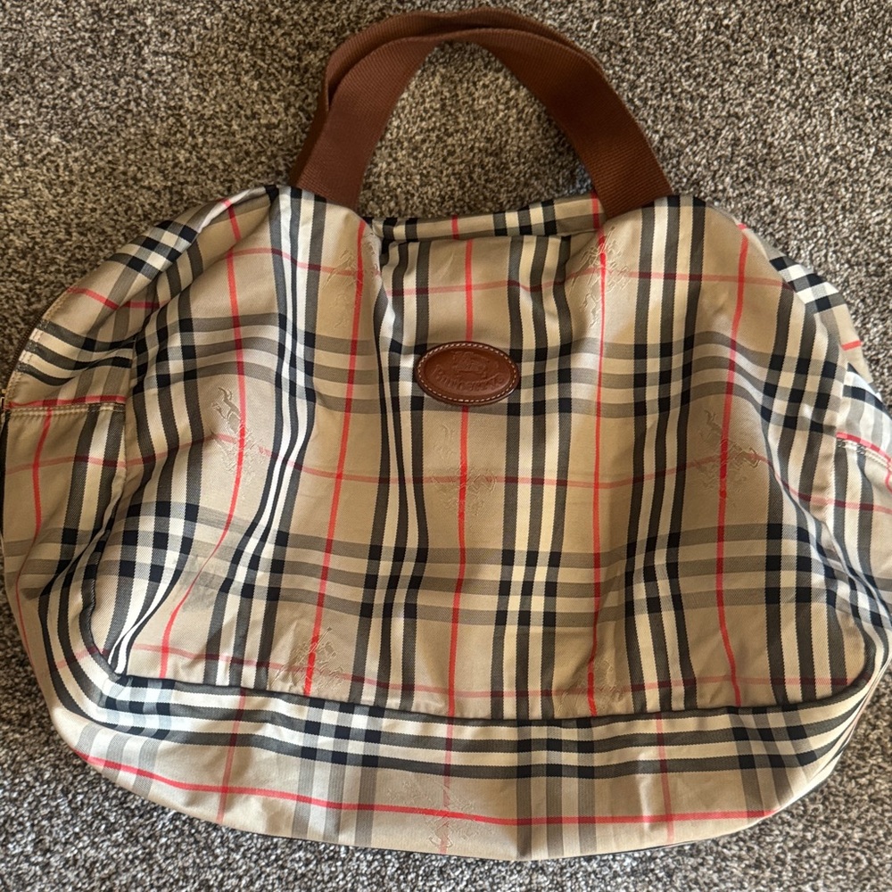 RARE Burberrys tote bag that can be folded into wallet size.